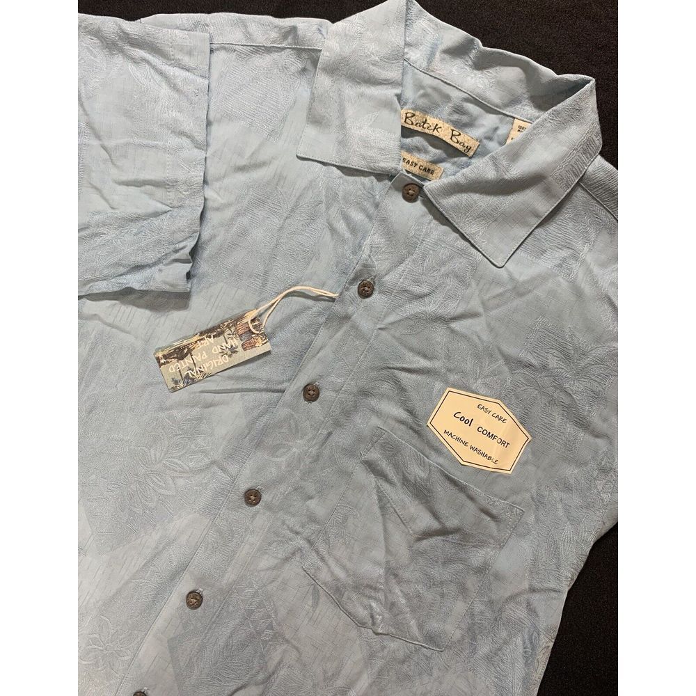 Batik Bay Mens Turquoise, Sport Shirt. NWT Size Medium Easy Care Hand Painted‎
